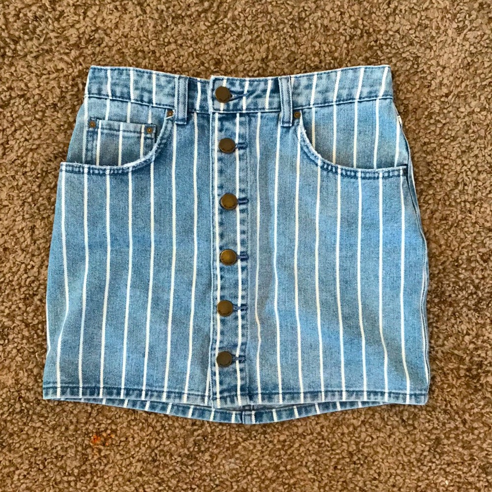 Billabong button up white striped denim skirt.